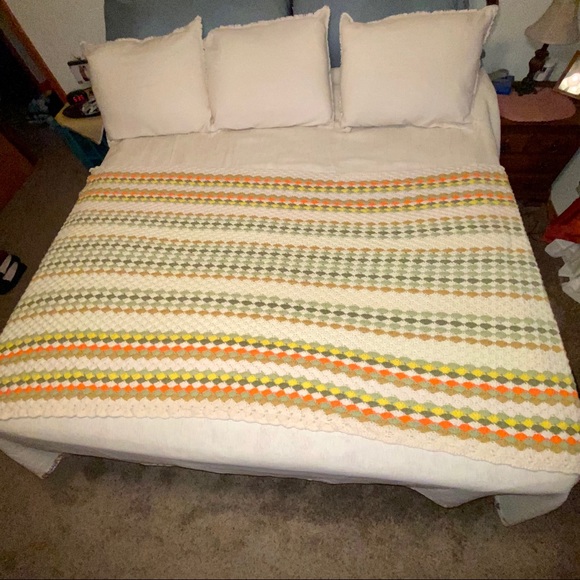 HANDMADE afghan blanket - Picture 4 of 7